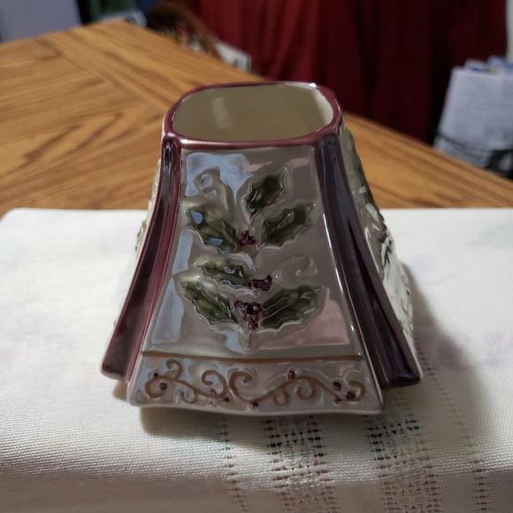 Yankee Candle Topper Holly Cranberry Christmas with Candle - Picture 1 of 9